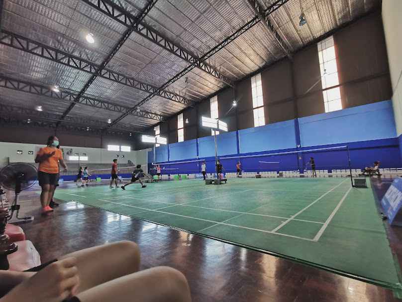 สนามแบดมินตัน มทร.อีสาน