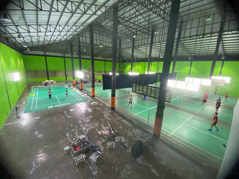 สนามแบดมินตัน ลานทอง สปอร์ต คลับ