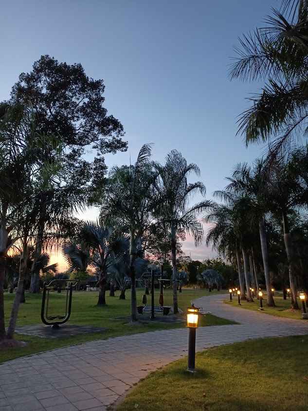 สนามแบดมินตัน อุทยานสวนดอกไม้