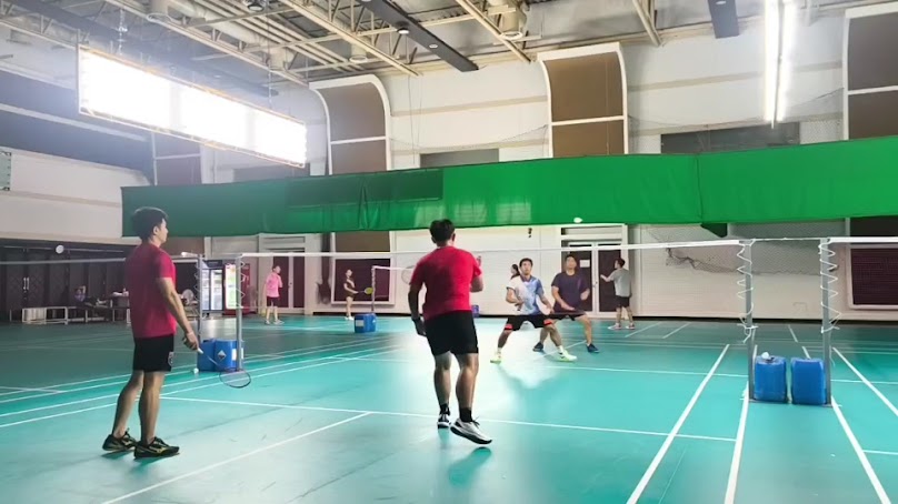 สนามแบดมินตัน เจเวนิว - 3