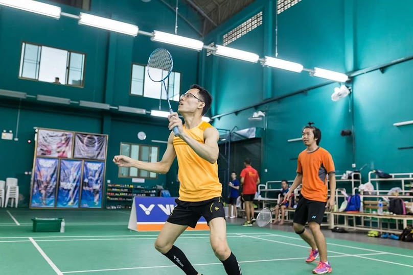 สนามแบดมินตันHP