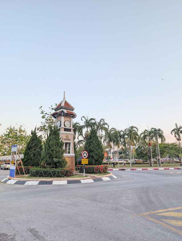สนามโรงพิธีช้างเผือก - 4
