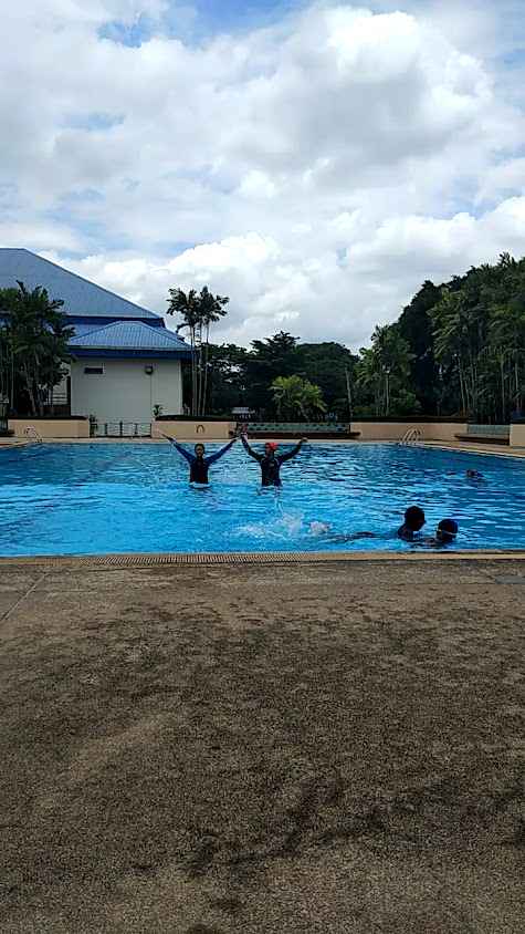 สโมสรหมู่บ้านสหกรณ์เคหสถาน 4 , สนามแบดมินตัน , สระว่ายน้ำ - 3