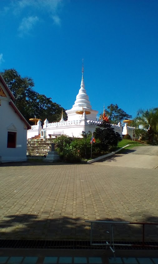 หจก.ปายหนาวทัวร์ รถตู้น่าน รถเช่าน่าน - 2