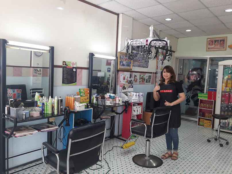 หมอเส็ง​ อยุธยา​ ร้านเสริมสวยปุ๊ก