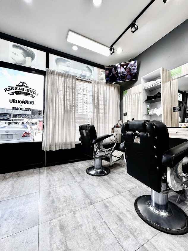 Louis Barber Shop - 3