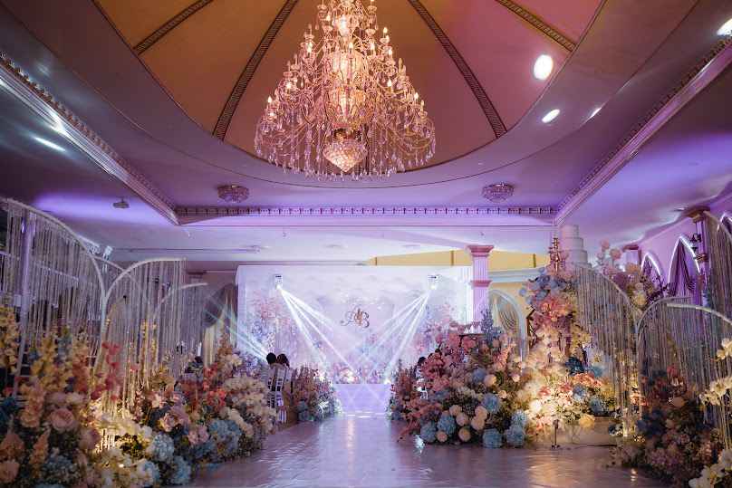 อรอุบล เวดดิ้งสตูดิโอ ​(​On Ubon Wedding Studio)​