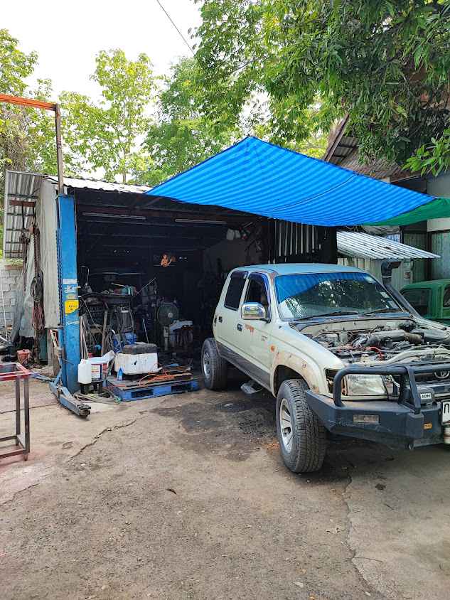 อู่ช่างตู่แม่ริม บริการรถยก รถสไลด์ ทำสี ซ่อมรถ