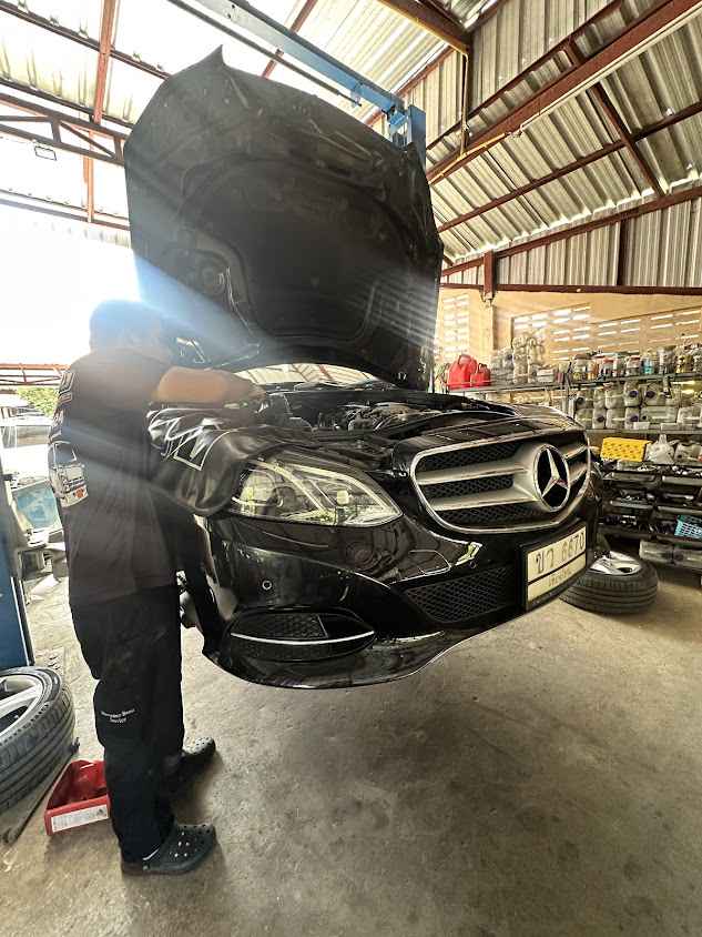 อู่ซ่อมรถ Benz &รถสไลด์ บ้านช่างเก่ง - 2