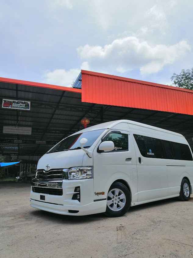 Suphachai Garage
