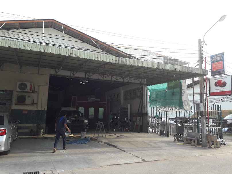Choksiriwatchara Yon Garage