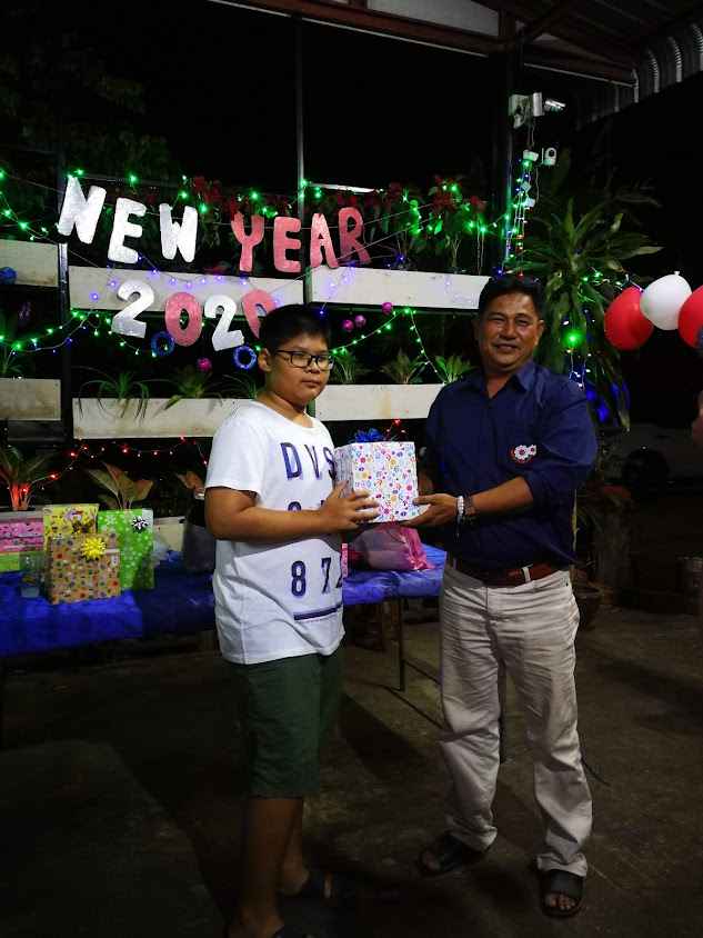 อู่ สมบูรณ์เซอร์วิส โดยช่างสงกรานต์ อุดแน่น