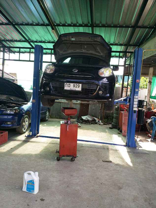 เด่น การาจ Den Garage