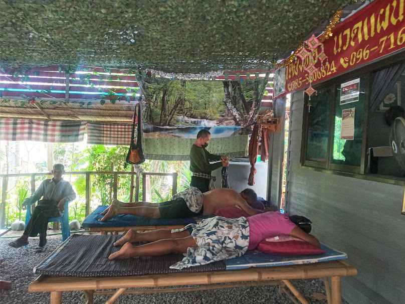 เตียงทองนวดเพื่อสุขภาพ