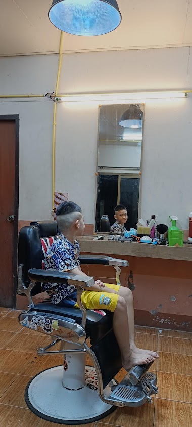 เบน ตัดผมชาย บ้านม้า ลำพูน Barber shop by Ben