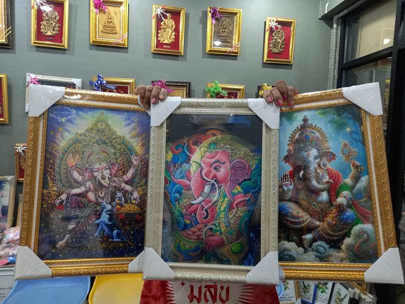 เฟี้ยวฟ้าวโฟโต้ฟาส ร้านถ่ายรูป ทำกุญแจ ขายกรอบพระเครื่อง - 2