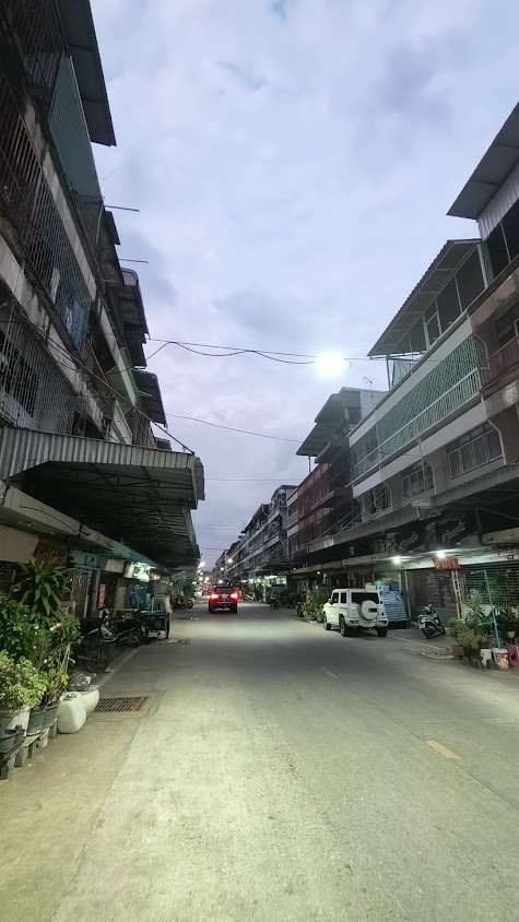 เรียนตัดผมชาย ร้านตัดผมชาย By Charisma Academy