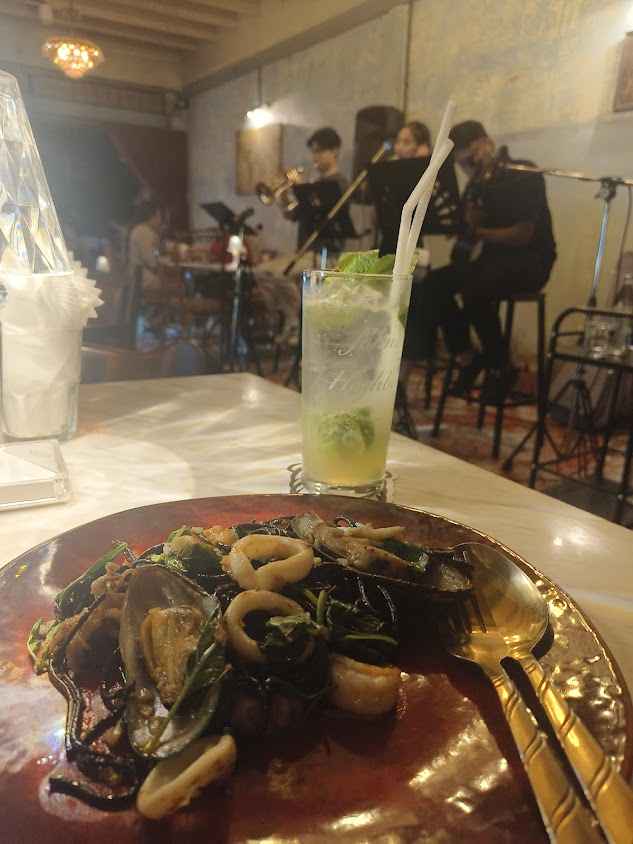 เล่าขาล Wine Bar & Eatery - 4