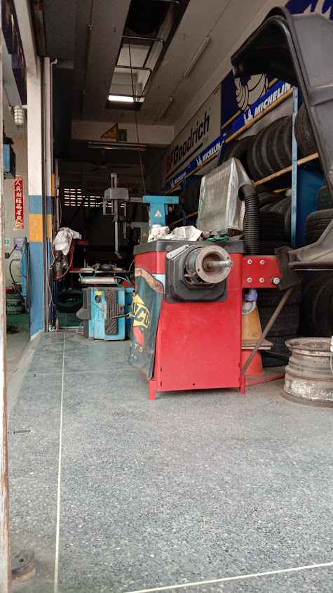 Erawan Wheel Center - 2