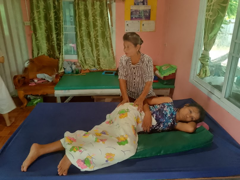 เอี่ยมสกุลนวดแผนไทย - 3