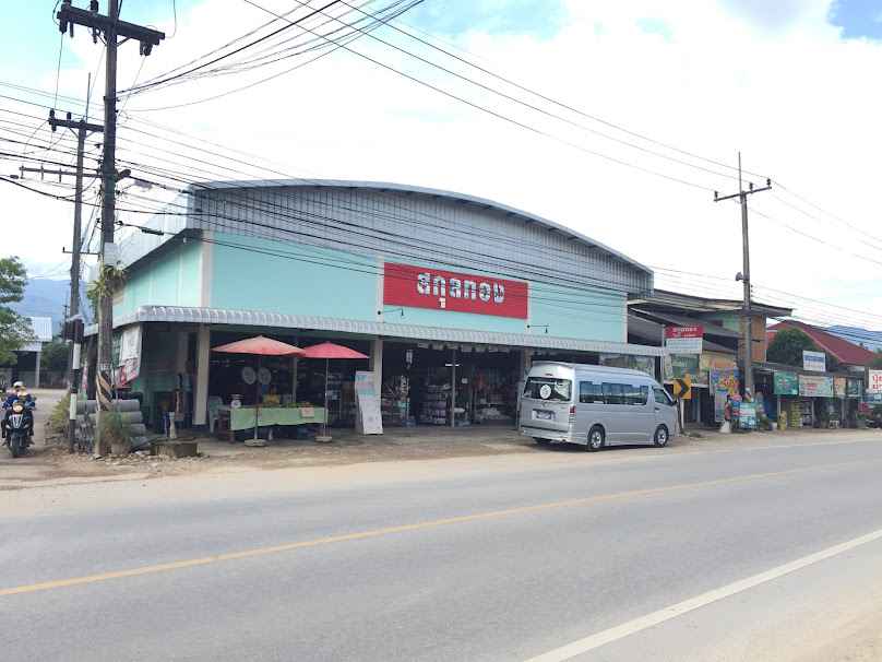 แดงวัสดุก่อสร้าง