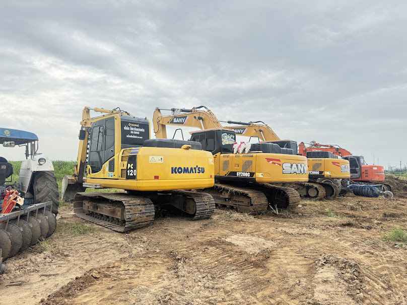 แมคโครให้เช่า รับเหมาถมดิน วัสดุก่อสร้าง excavator for rent