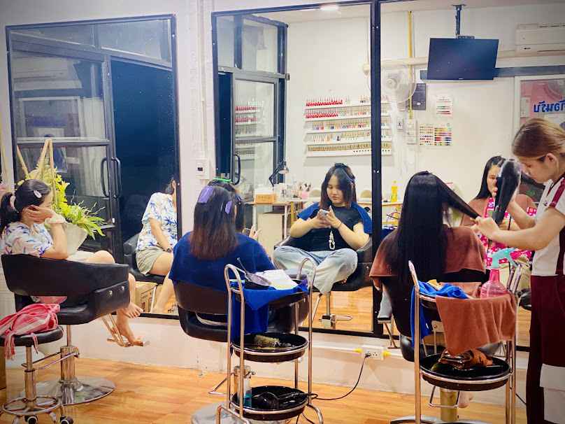 แม่สลิดบิวตี้ salon and hair care - 4