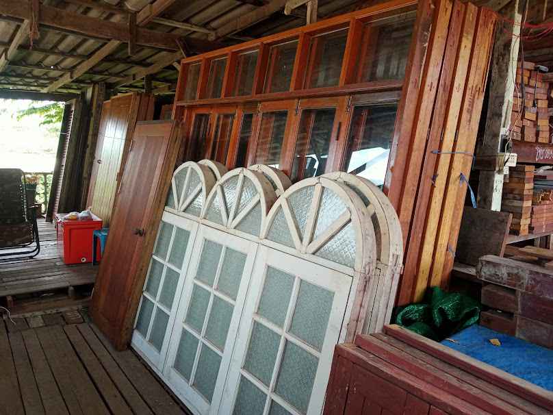 โชคอุทิศค้าไม้ รับซื้อบ้านไม้เก่า