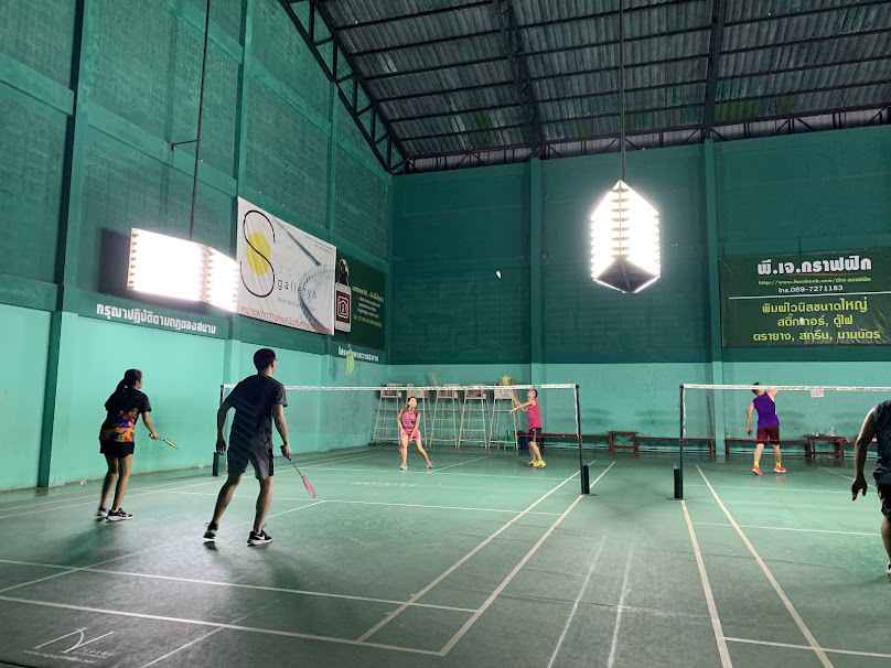 โรจน์สุจิตร สนามแบดมินตัน - 4