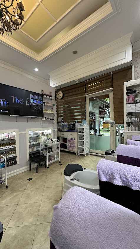 Bright Nail Thaphae - Body Waxing, Hair and Nail Salon - 2