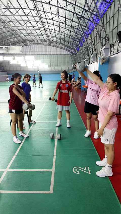 7 BADMINTON - 3