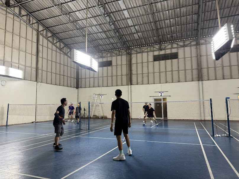 71 Badminton