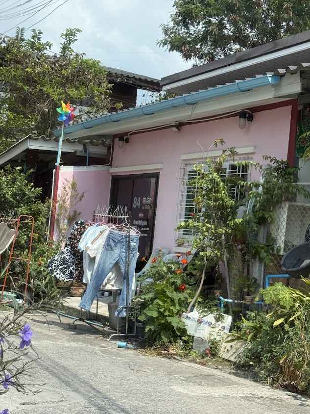 84 Laundry Service