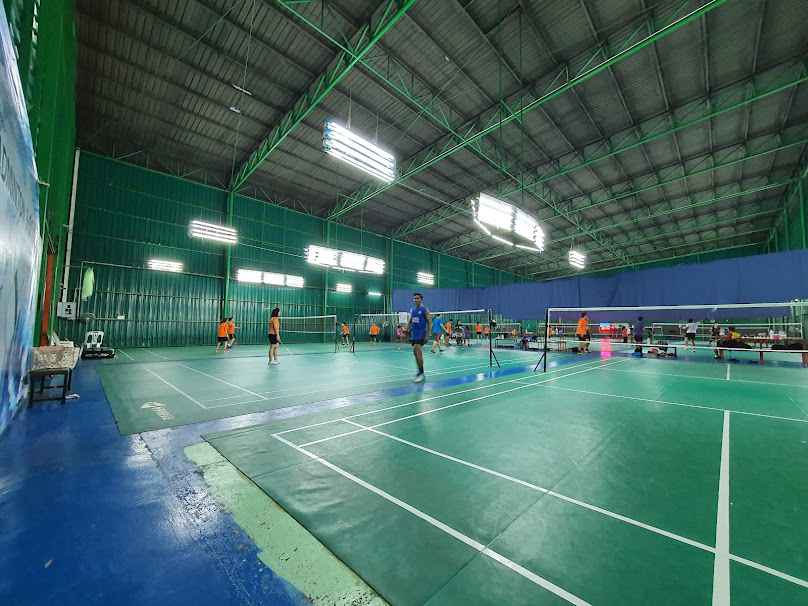 9court badminton - 1