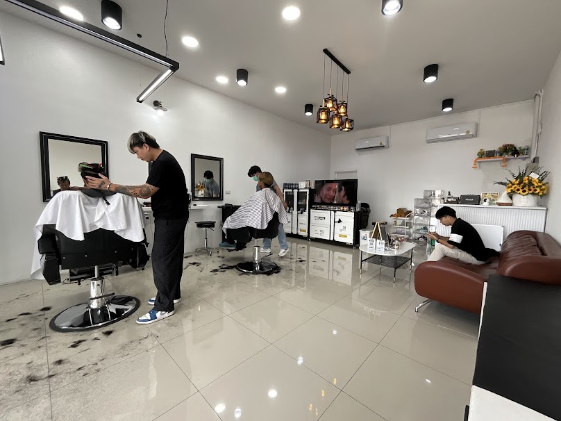 AB Barber Shop ตัดผมชาย - 1