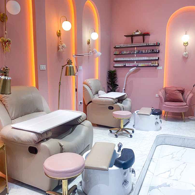 ABOUT NAIL AND LASH STUDIO - 2