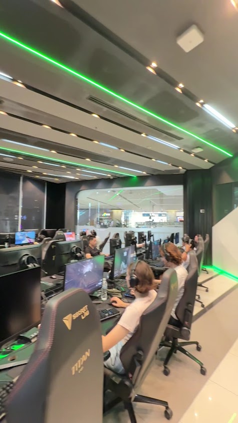 AIS eSports Studio - 2