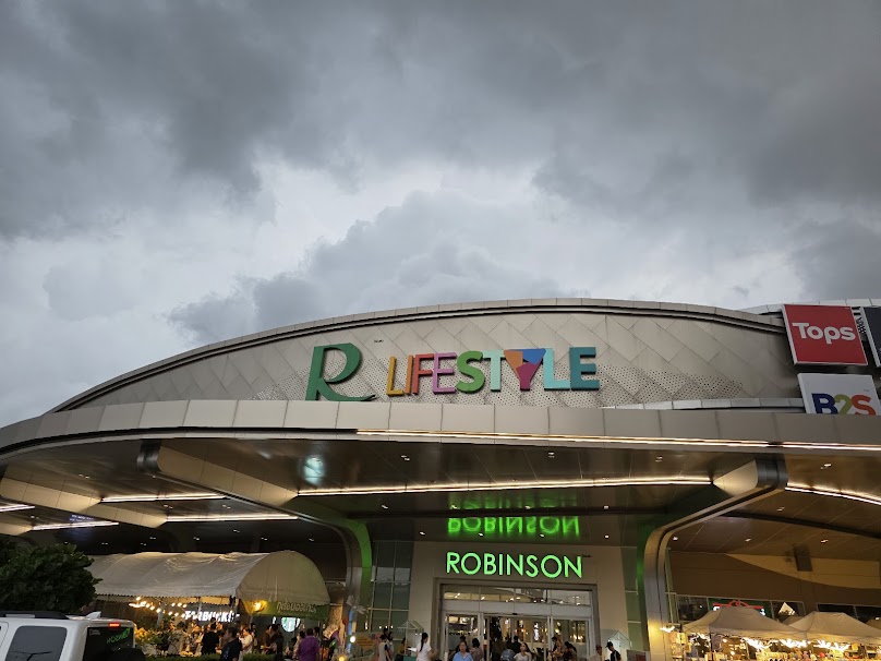 AIS Robinson ลาดกระบัง