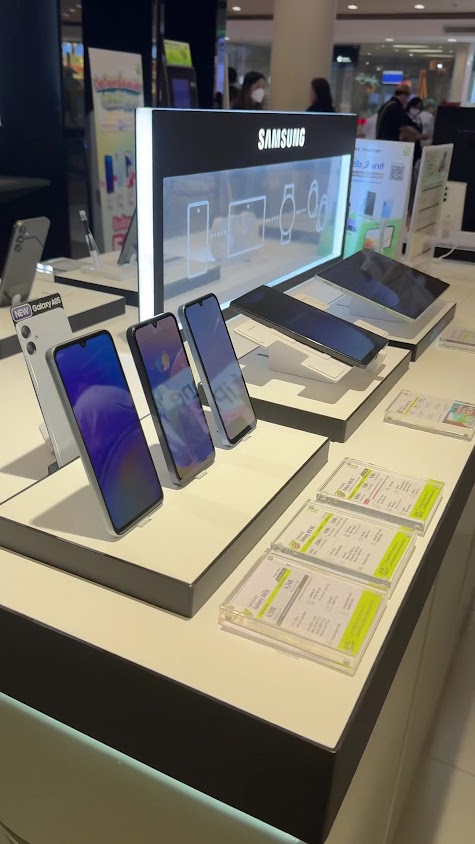 AIS Shop Central Airport Plaza - 3