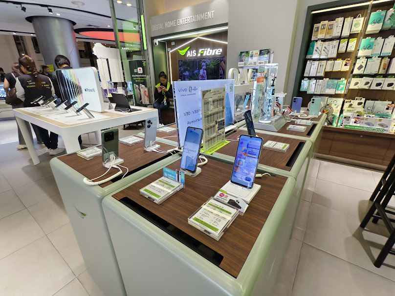 AIS Shop Central Pinklao - 4