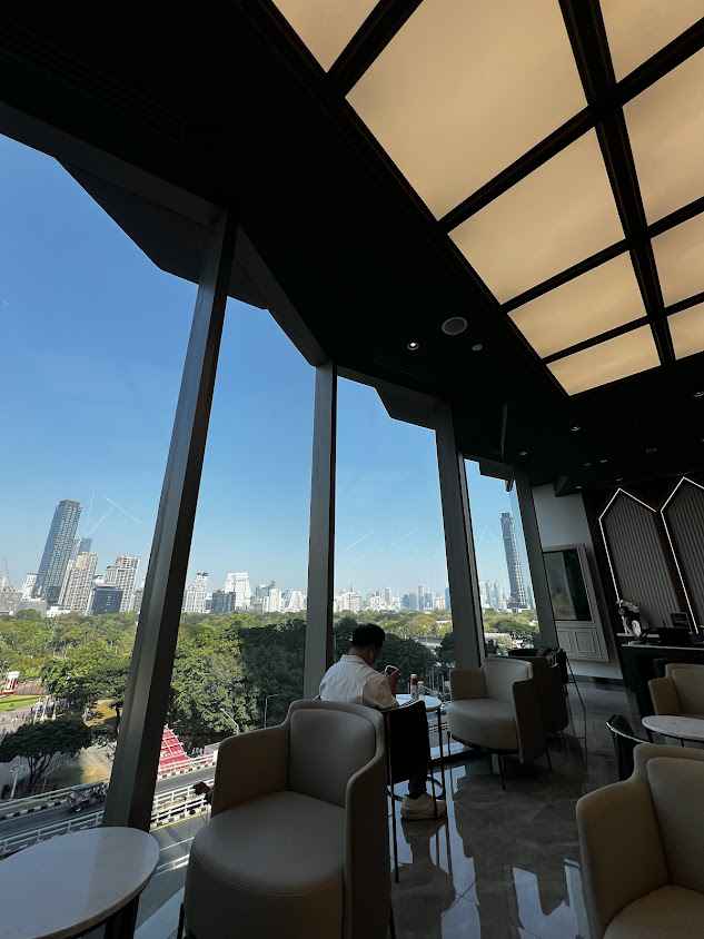 AIS Shop & Serenade Club Central Park