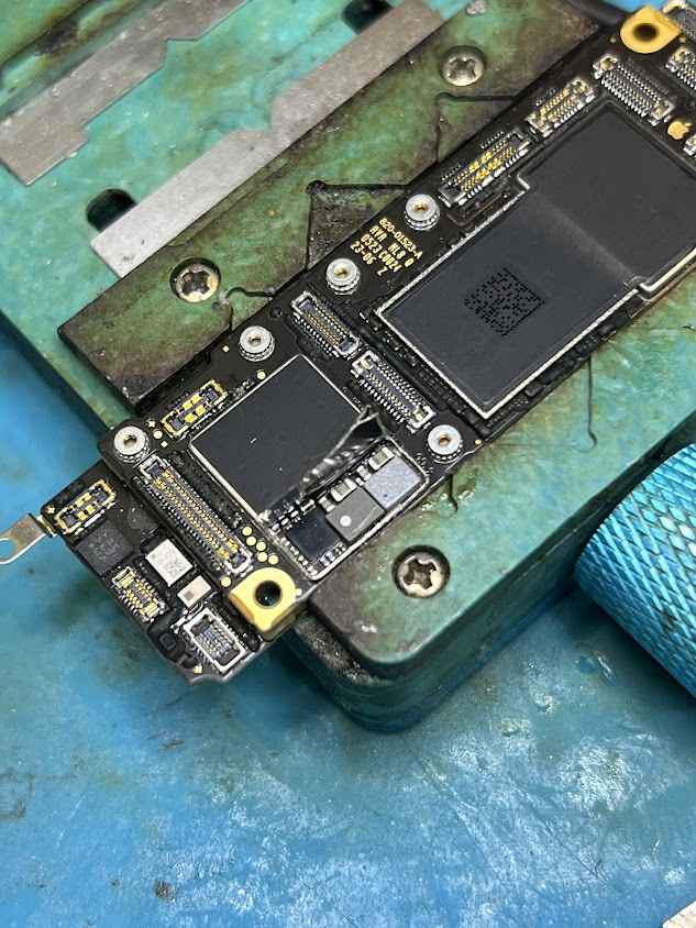 AIS Telewiz โลตัส เดชอุดม - 3