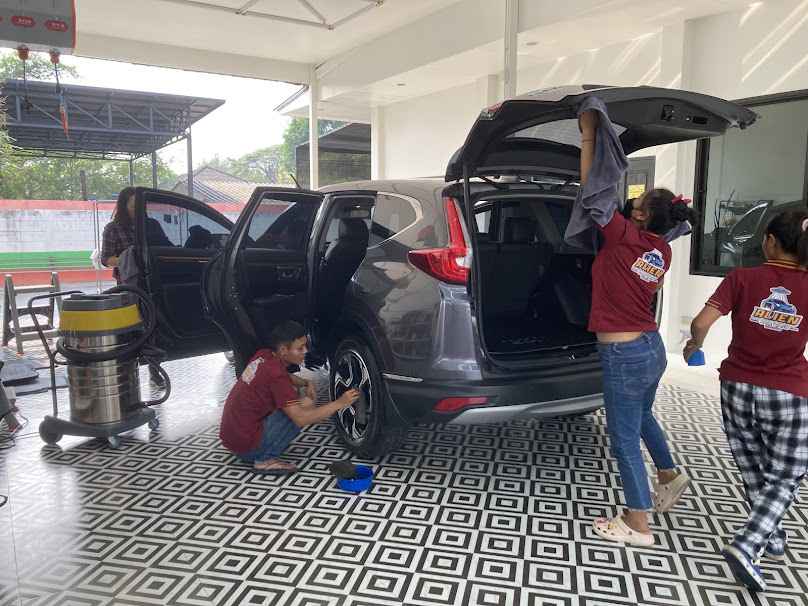 Alien Car Wash - 2