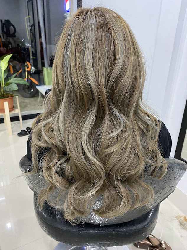 Aom salon นครปฐม