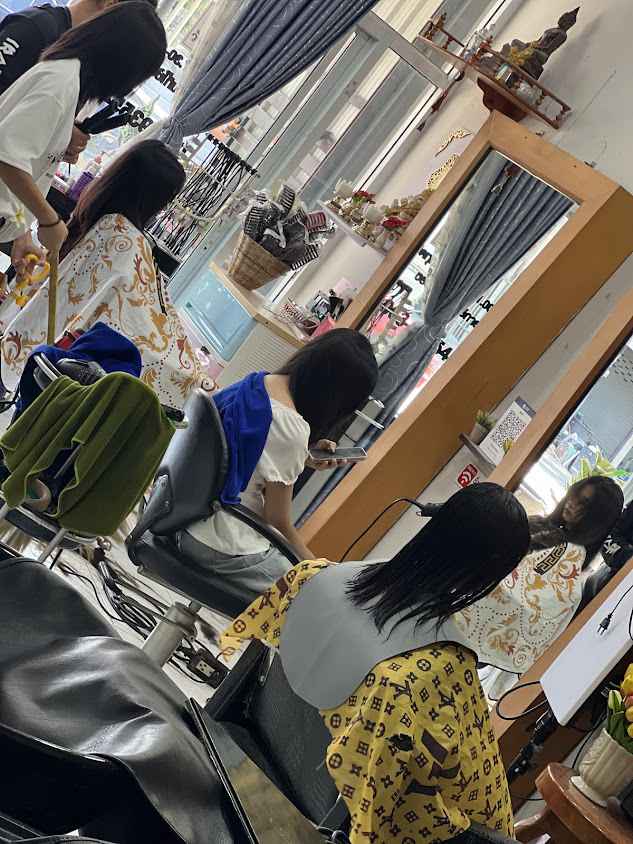 Aris hair salon - 3