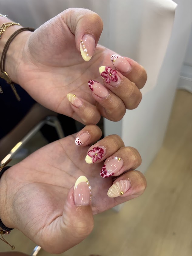 Arisa Nail Spa & Massage - 2