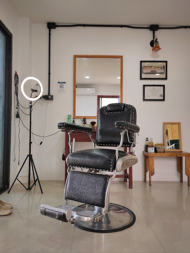 ARUN BARBER & SALON - 2