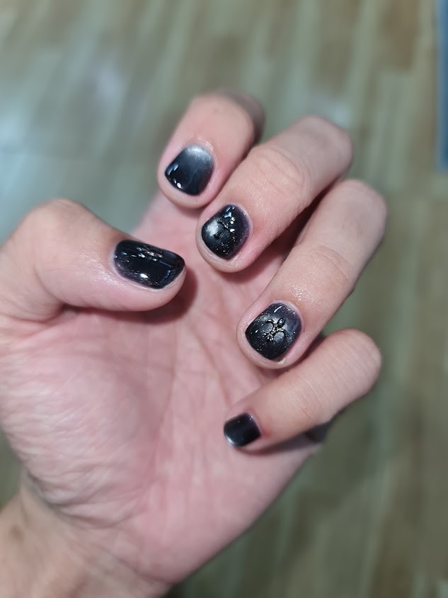 Aurora nail