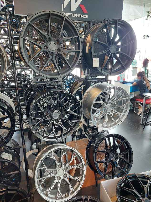 AUTO8 ออโต้เอท- ชลบุรี ล้อแม็ก ยาง โช้คอัพ สตรัท เบรค น้ำมันเครื่อง ท่อ แต่ง รถไฟฟ้า รถน้ำมัน - 4