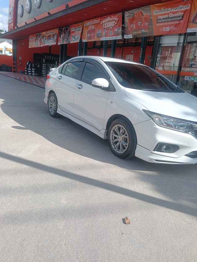 AUTOBACS LAMPANG(ออโต้แบคส์ เมืองลำปาง ถนนพลโยธิน) - 2